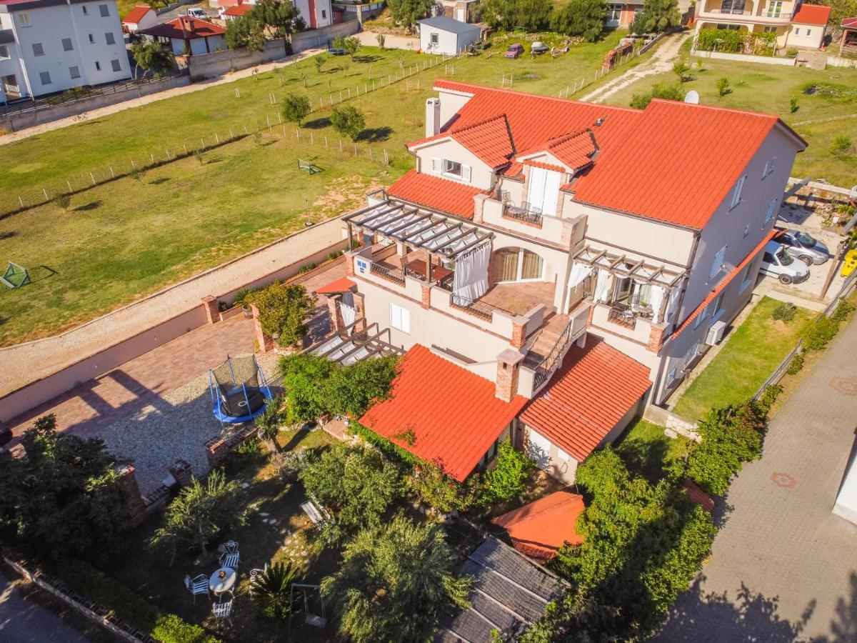 Apartments Vintage Банёл Экстерьер фото